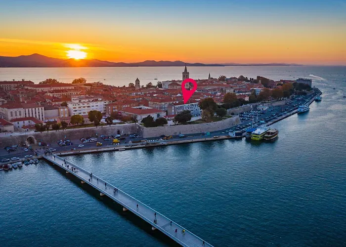 Studio And 2 Rooms Zadar City Walls
